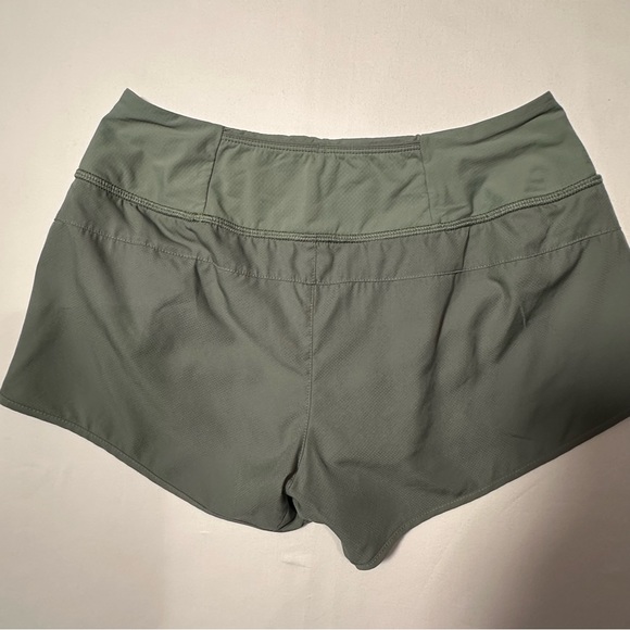 Patagonia Wonens Strider running Shorts 3 1/2 XS color sage green - Picture 9 of 10